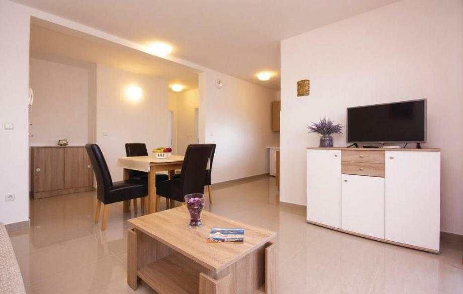 Apartmani Korenika Brodarica  Kültér fotó